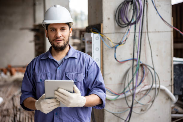 Best Commercial Electrician Services  in Raymond, WA